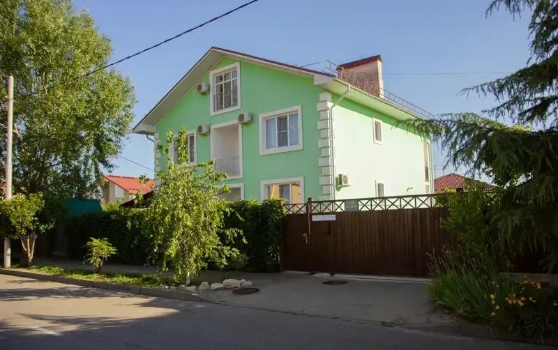 Частный дом на Хоккейной 18