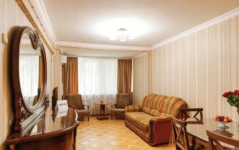 Трёхкомнатная квартира в центре для 9 человек — фото 2