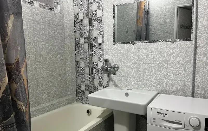 Комната в двухкомнатной квартире в центре — фото 5