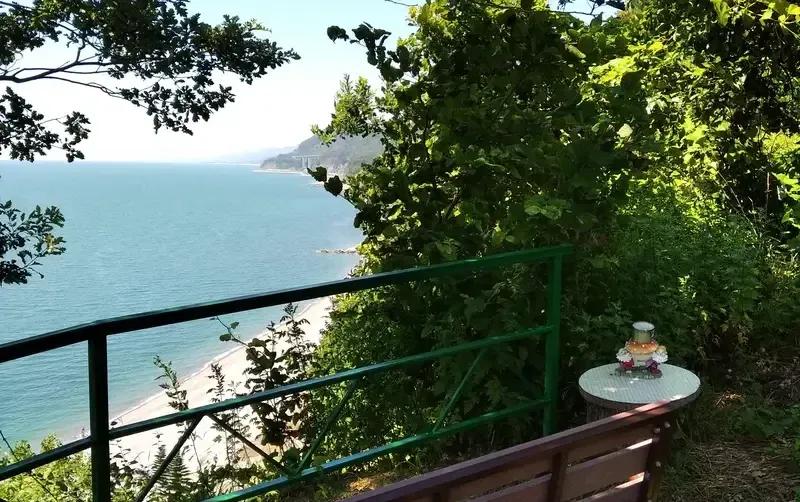 Домики на берегу