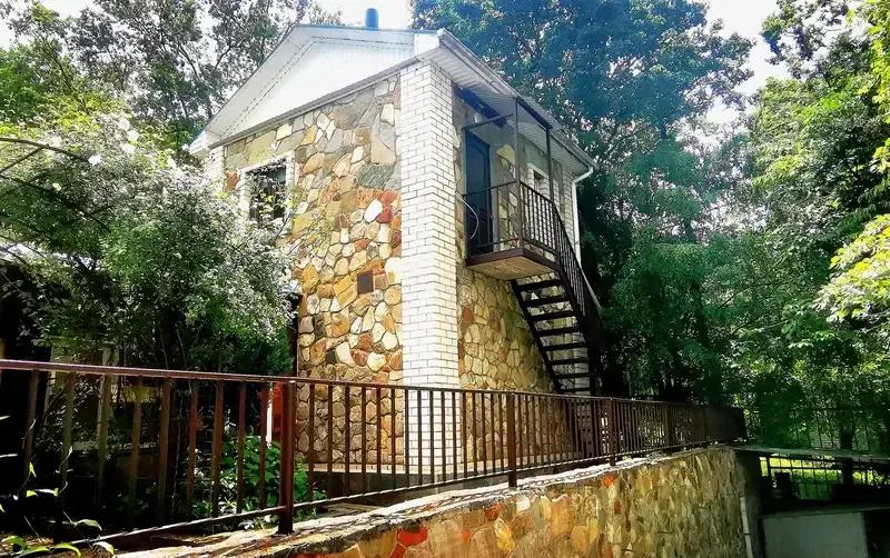 Дача Квестов с бассейном на Весёлой