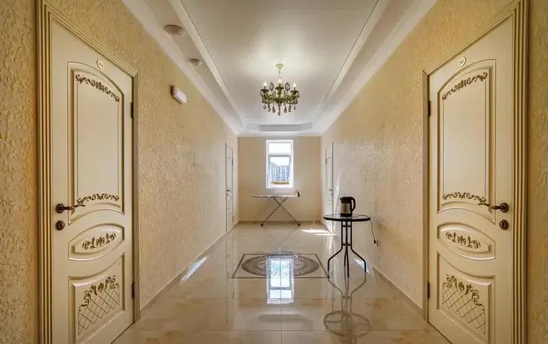 Гостиница «Hotel Royal» — фото 2