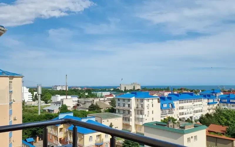 Четырехкомнатная квартира на берегу моря