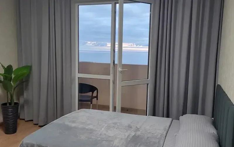 Студия с видом на море