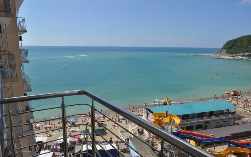 Апартаменты в комплексе «Дом у моря»