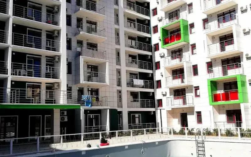 Апартамент с бассейном